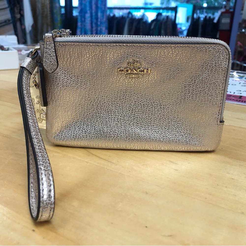 Coach Corner Zip Gold Wristlet!